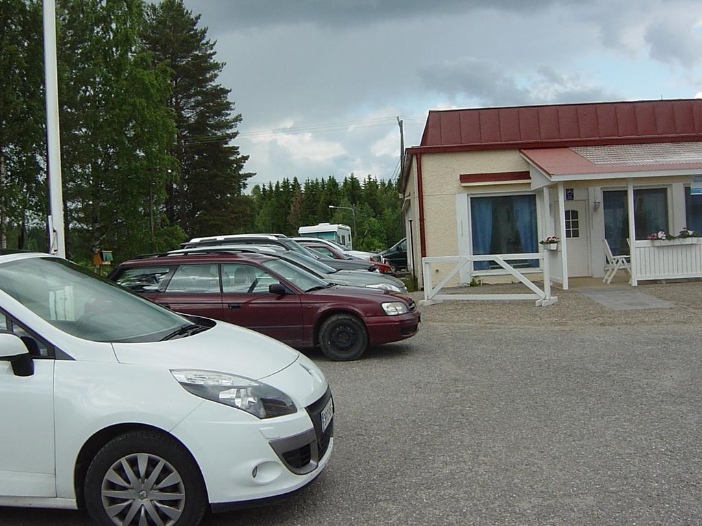 Huoneistohotelli Teekki Muuruvesi エクステリア 写真